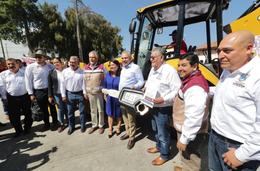  Continúa SCOP con entrega de maquinaria a municipios