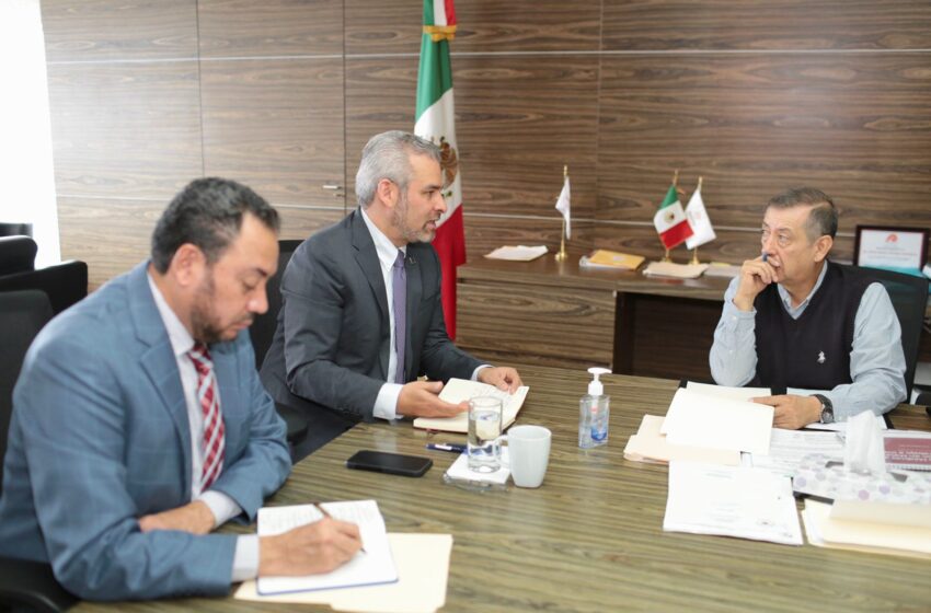  Bedolla e ISSSTE revisan proceso de registro de maestros jubilados sin servicio médico