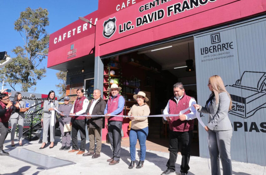  Entrega Bedolla equipamiento y patrullas a Centros Penitenciarios, con 12 mdp del Fortapaz