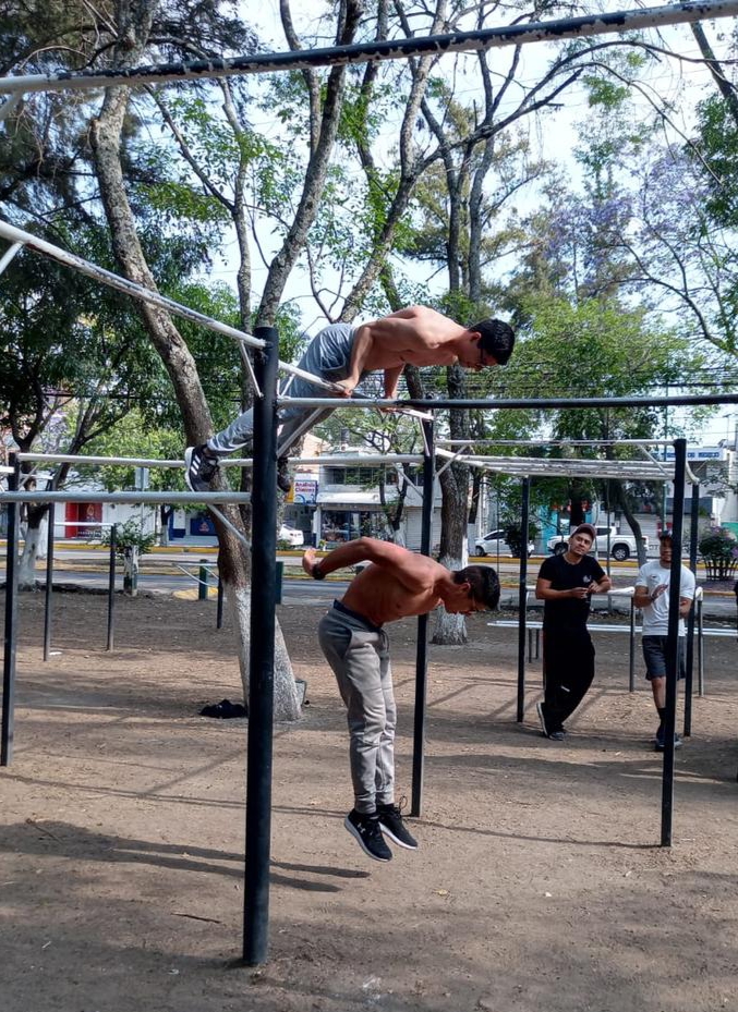  Preparan morelianos su participación en torneo internacional de calistenia