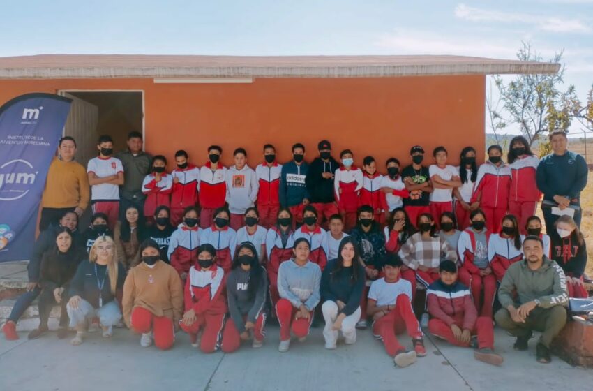 IJUM lleva charla de salud emocional a escuela de Tiripetío