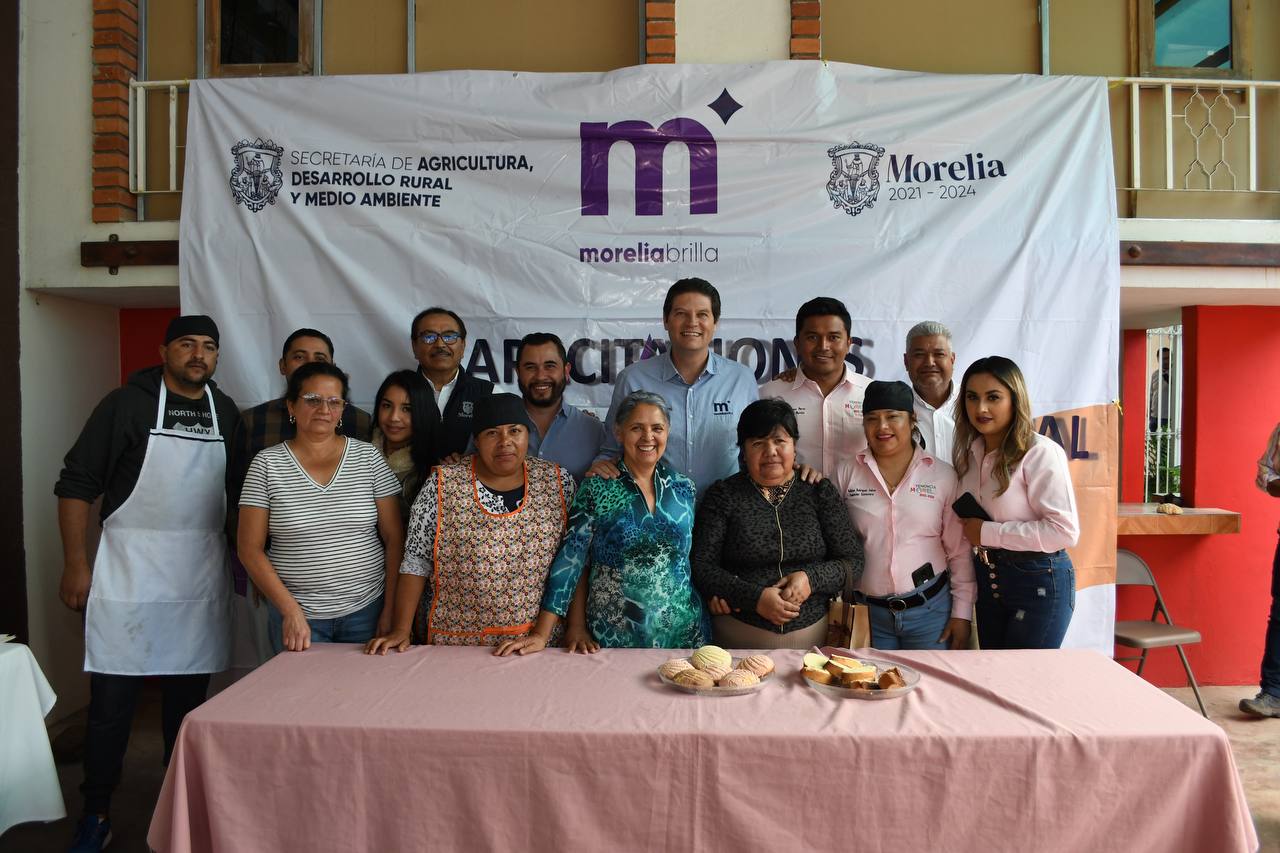  Coadyuva Alfonso Martínez con el desarrollo de la economía familiar en Tenencia Morelos