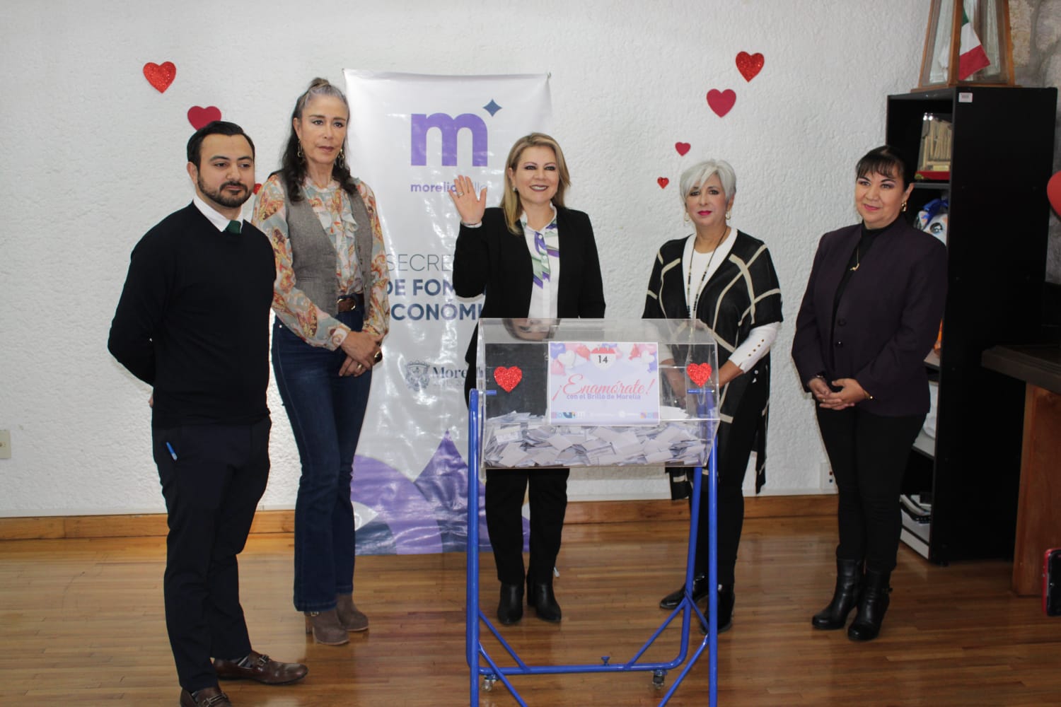  Realiza SEFECO dinámica Enamórate con el Brillo de Morelia