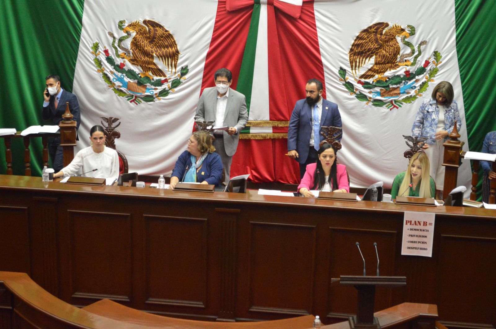  A Fermina Arellano Montero, condecoración “La Mujer Michoacana 2023”