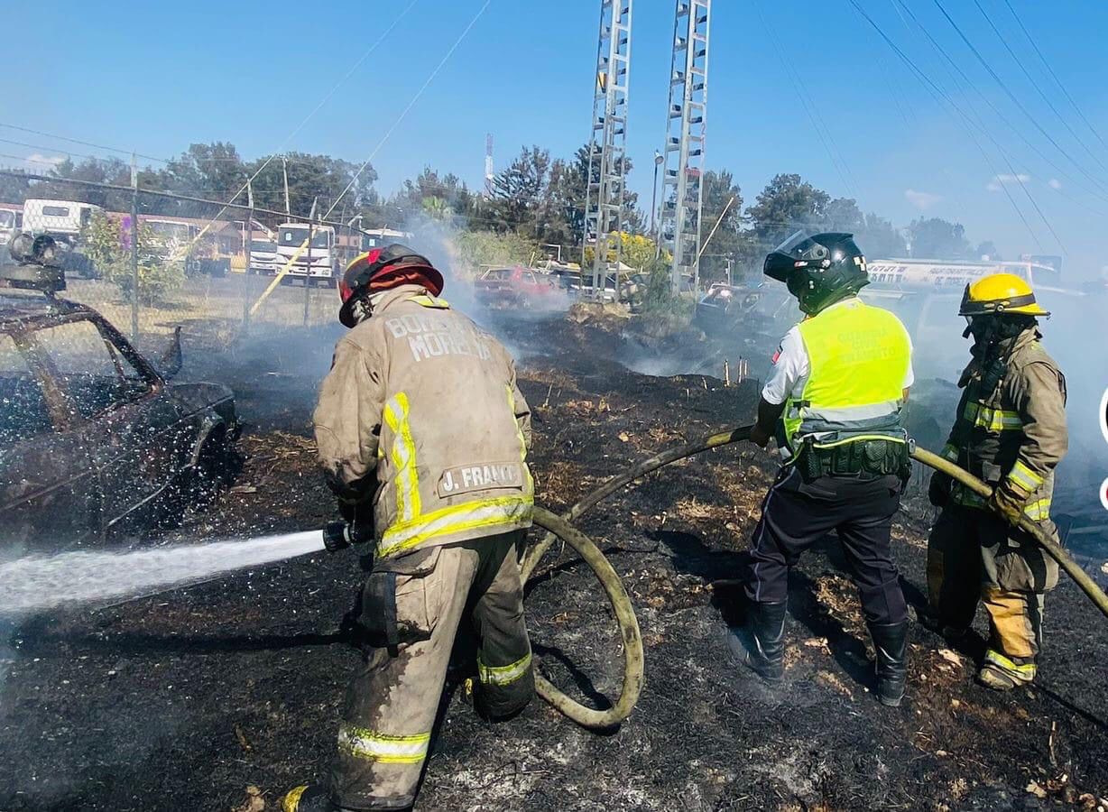 Controlan brigadas municipales incendios en distintos puntos de Morelia