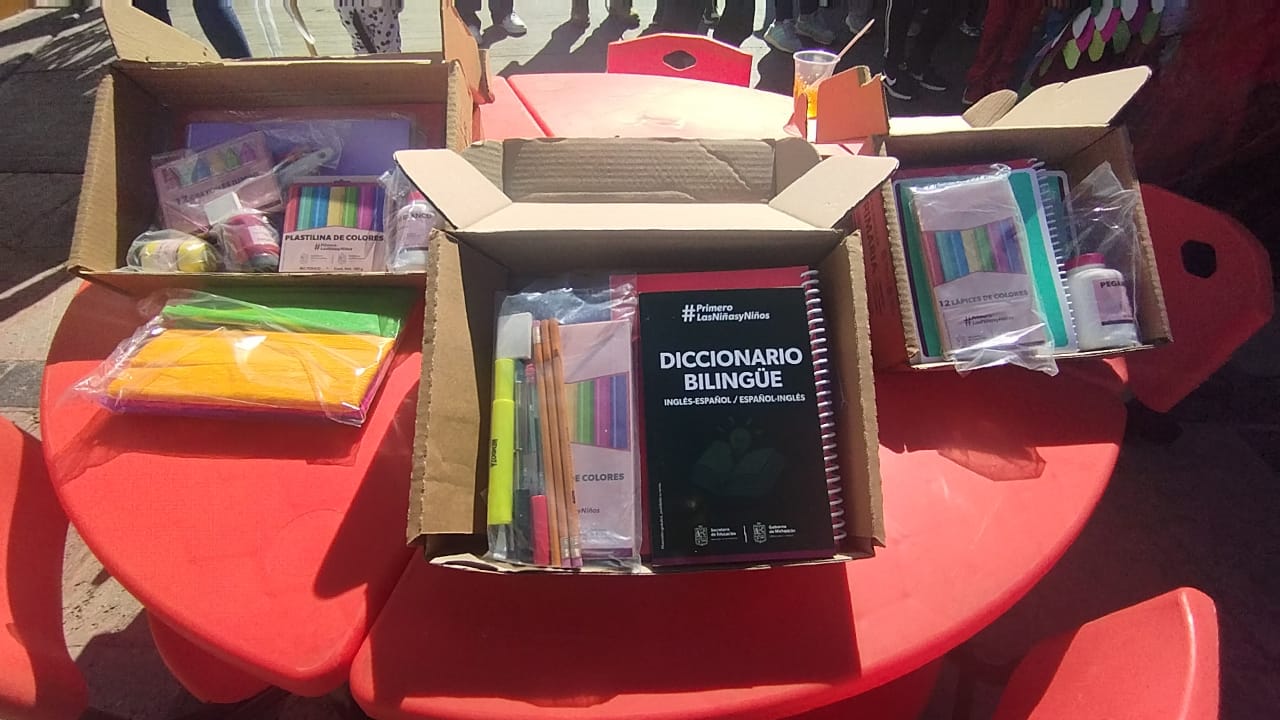  Entrega SEE lentes y material escolar a 41 planteles