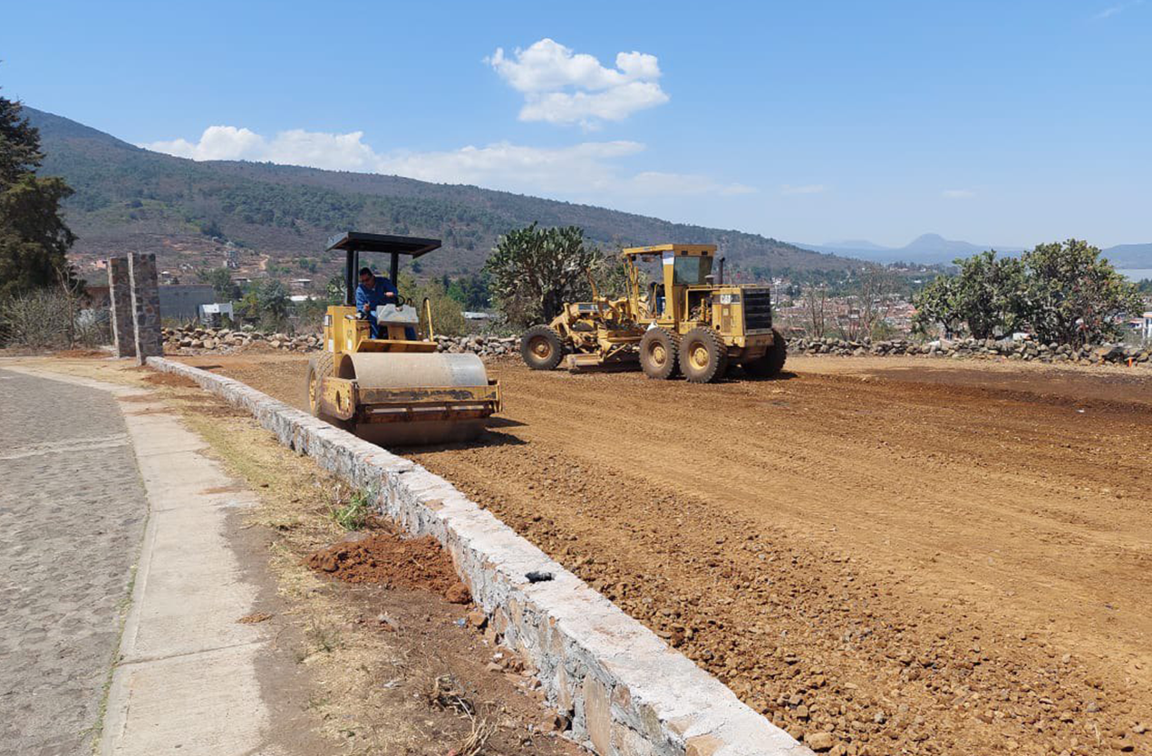  Rehabilita SCOP caminos que conectan a Tzintzuntzan; invierte 8.8 mdp