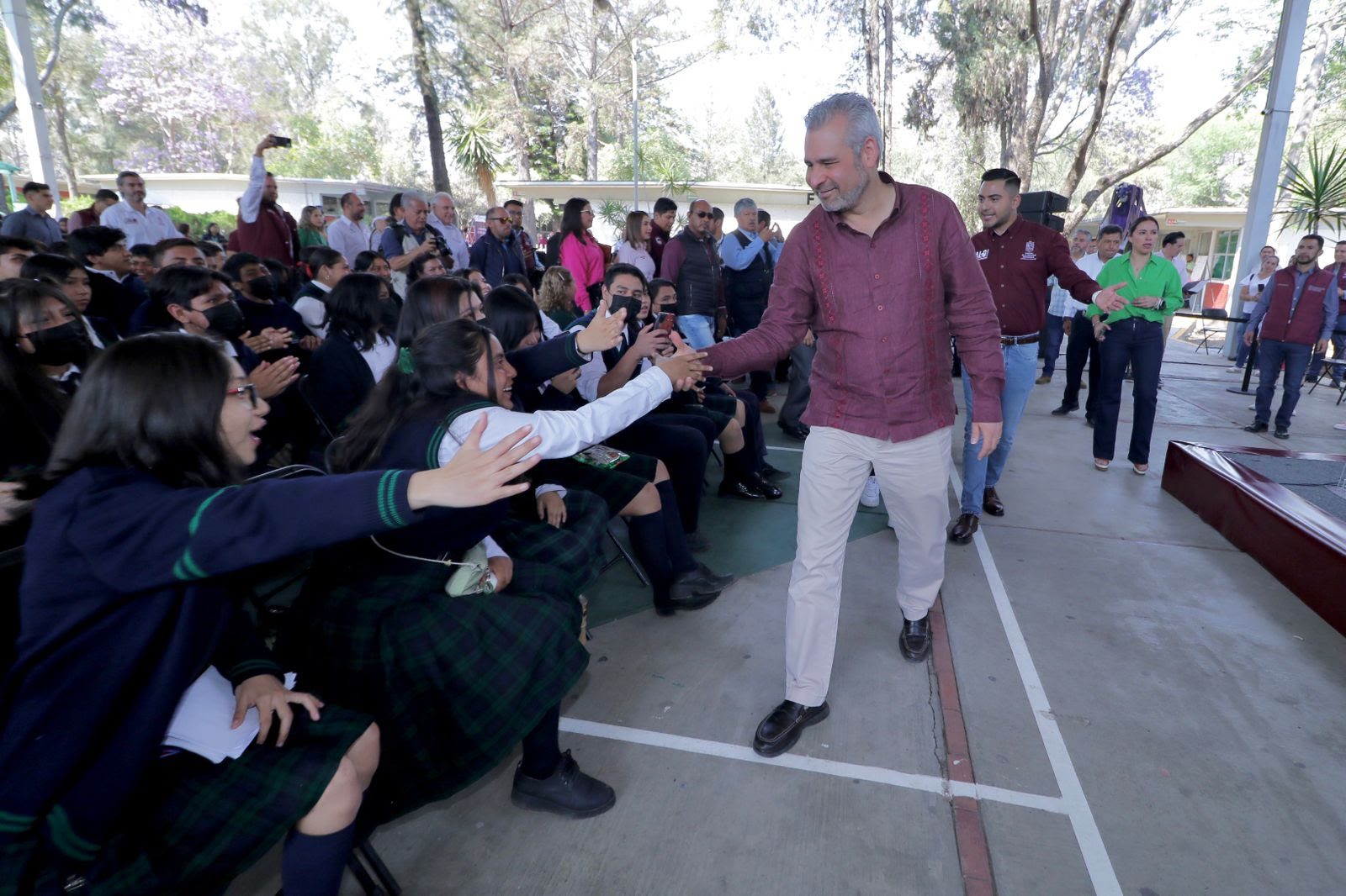  Asiste Bedolla a Caravana Integral de la Juventud en Morelia
