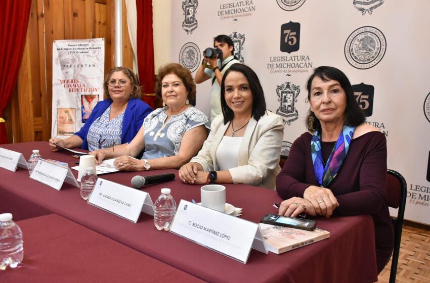  Mujeres escritoras llenan de arte y talento al Congreso del Estado