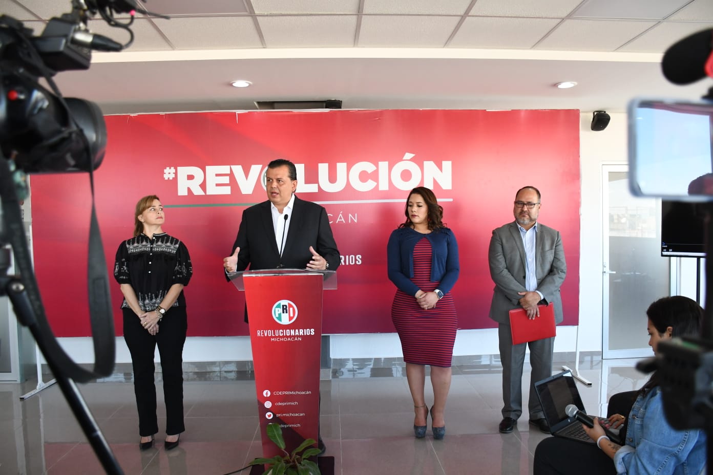  Bienvenidos quienes aspiren a formar parte del Consejo Político Estatal: Memo Valencia