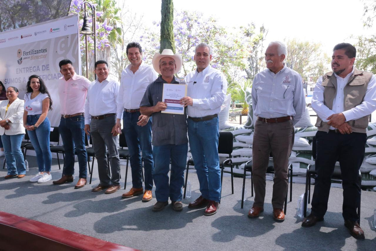  Entrega Gobernador fertilizante a 3 mil 250 productores de la región Morelia