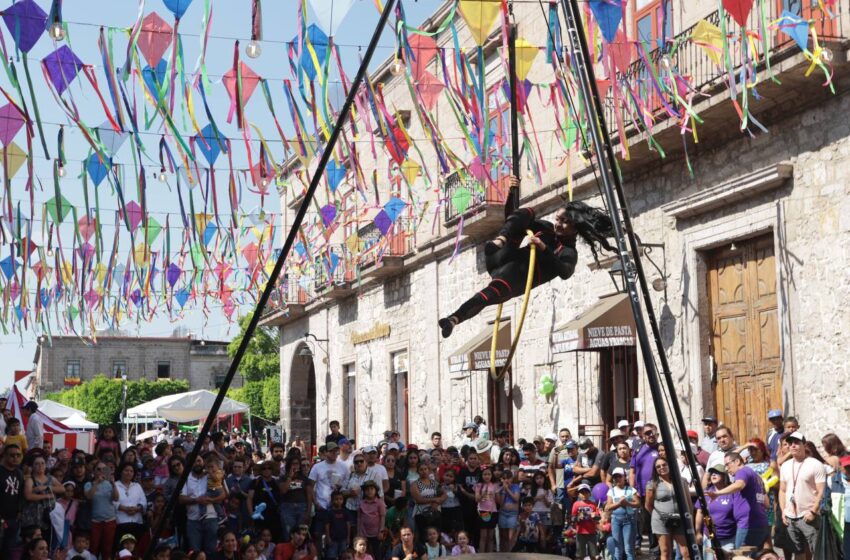  Más de 40 mil morelianos asistieron al Festival del Día de la Niñez, en el Centro Histórico