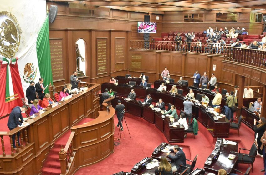 Lanza 75 Legislatura la Convocatoria a la “Medalla Michoacán al Mérito Docente”