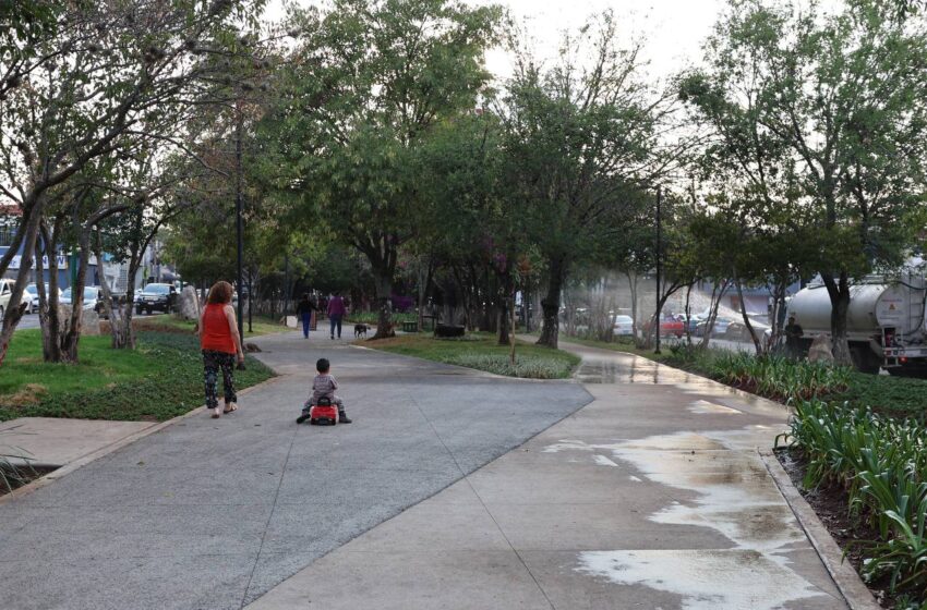  Morelianas y morelianos ya disfrutan del brillo del Parque lineal del Boulevard García de León