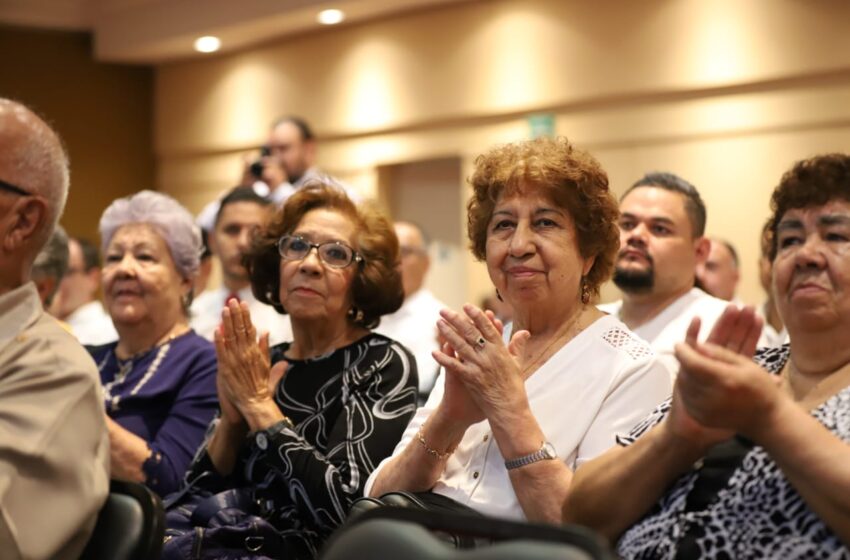  Comienzan a darse de alta en el ISSSTE 5 mil docentes jubilados de Michoacán