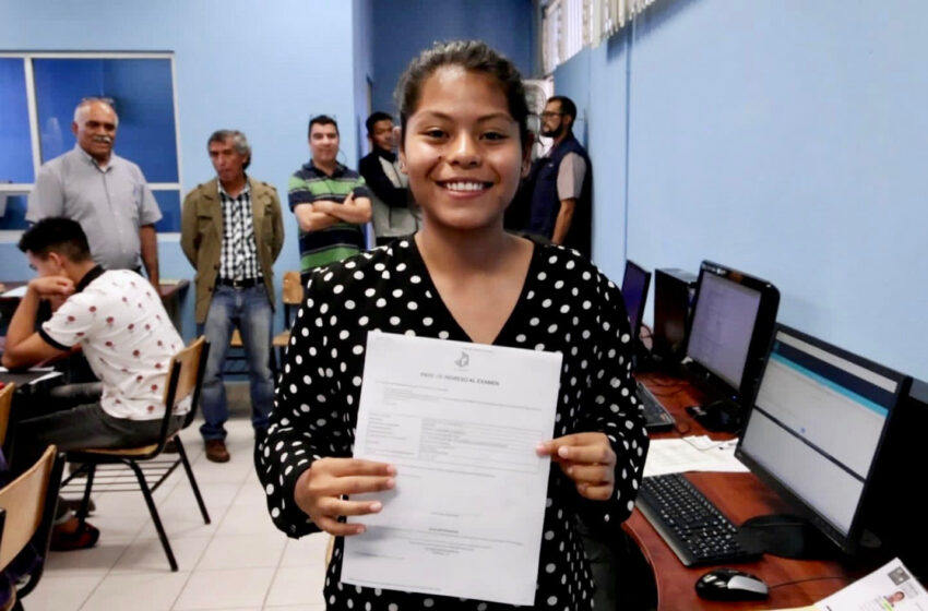  Crece confianza en proceso de ingreso a normales de Michoacán: IEMSySEM