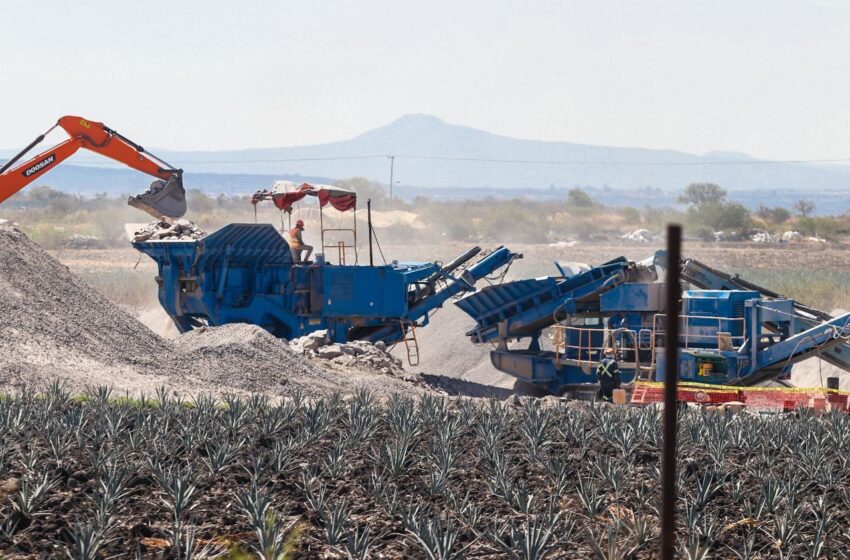 Obra del ramal Ecuandureo-La Piedad genera mil 500 empleos: SCOP