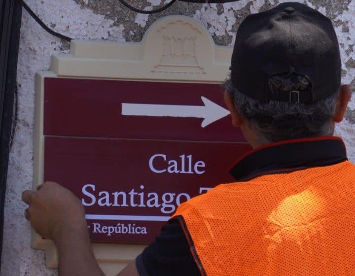 Gerencia del Centro Histórico da mantenimiento y renueva placas de nomenclatura urbana