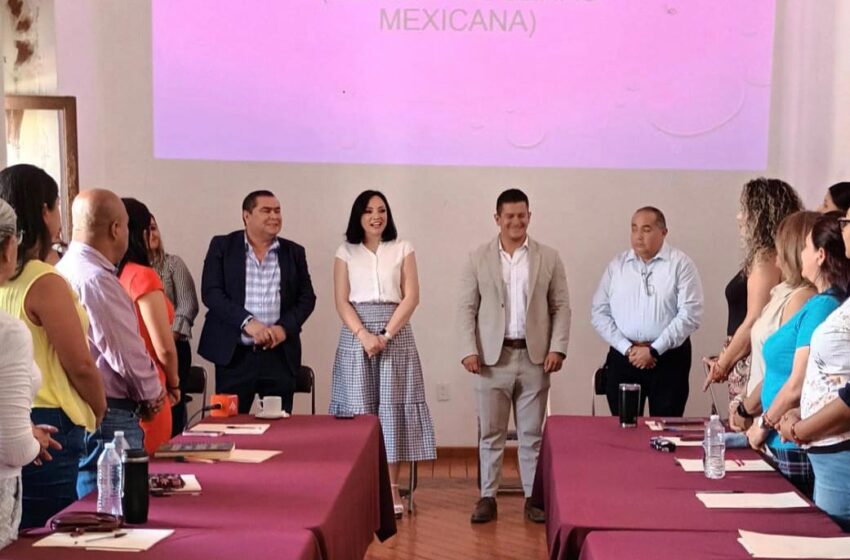  Celebra Víctor Zurita gran participación de trabajadores en Curso-Taller de Lengua de Señas
