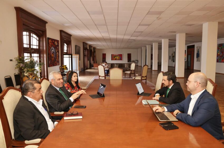  Avanzan proyectos para nuevos hospitales del IMSS en Michoacán