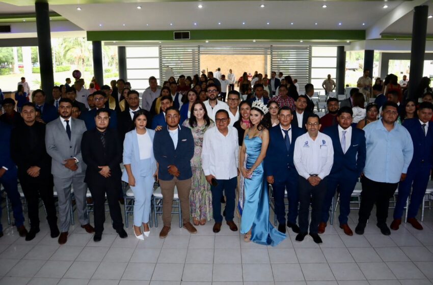  Egresan 156 nuevos profesionistas del Tecnológico de Apatzingán