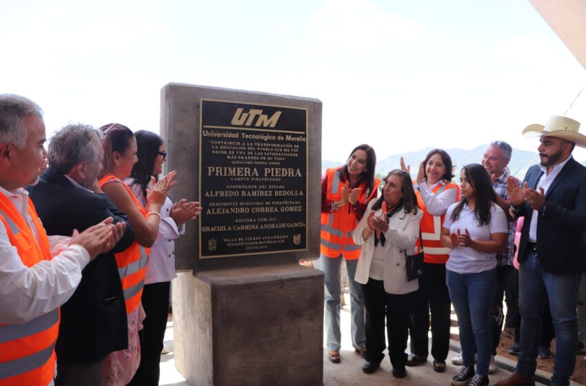  Colocación de la primera piedra de la UTM  Campus Zinapécuaro