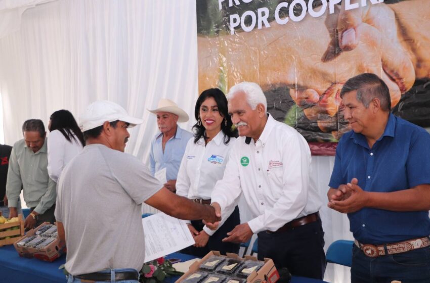 Avanza Sader con entrega de apoyos para obras de infraestructura hidráulica