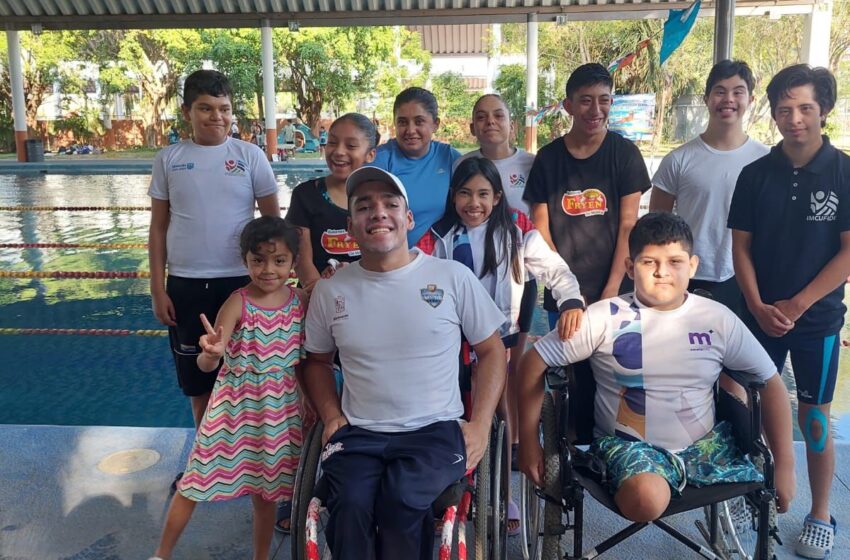 Equipo de paranatación de IMCUFIDE, presente en Campeonato Estatal de Paranatación en Querétaro
