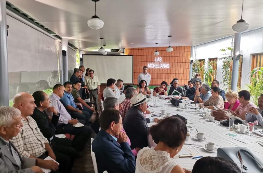  Docentes de primaria se comprometen con nuevo modelo educativo: SEE