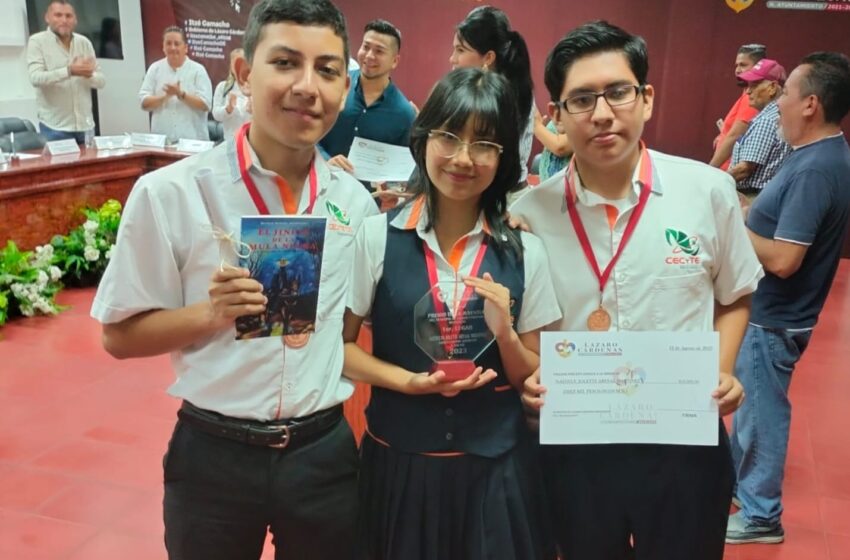  Dan a estudiantes del Cecytem premio de la Juventud por proyecto escolar