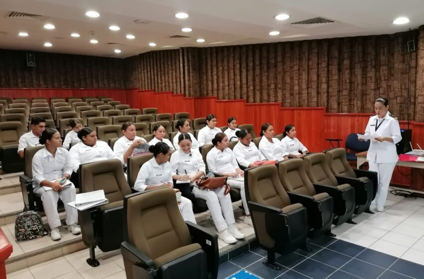 Inician servicio social más de 600 estudiantes de Enfermería del Conalep