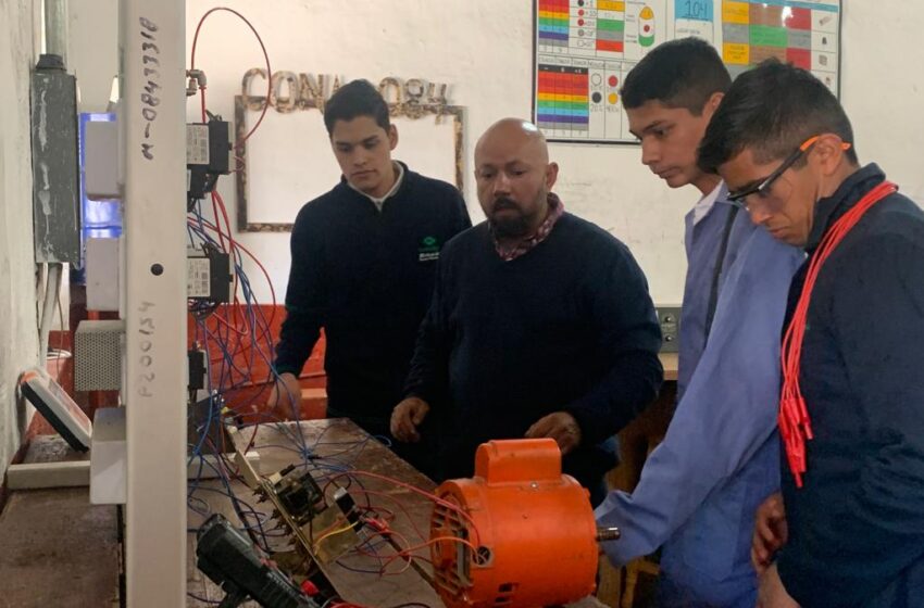  Aporta Conalep Michoacán mil 300 técnicos profesionales que necesitan empresas globales