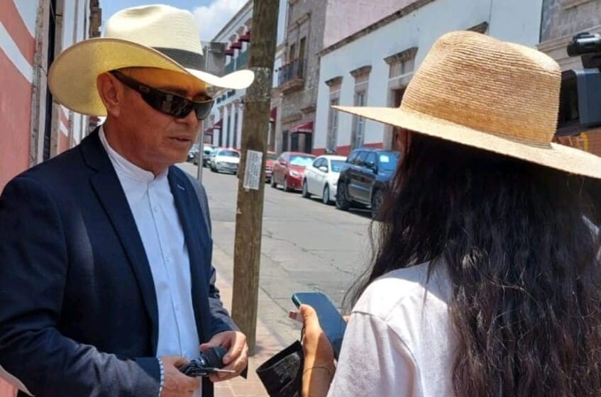 Ramírez Bedolla, un mal comediante y peor gobernador: Salvador Arvizu