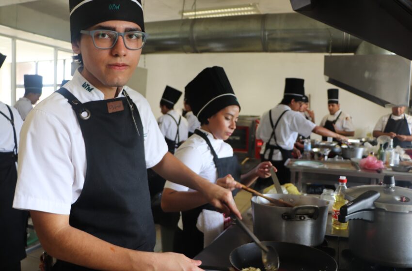  Participan estudiantes de la UTM en el Trofeo Culinario de Michoacán