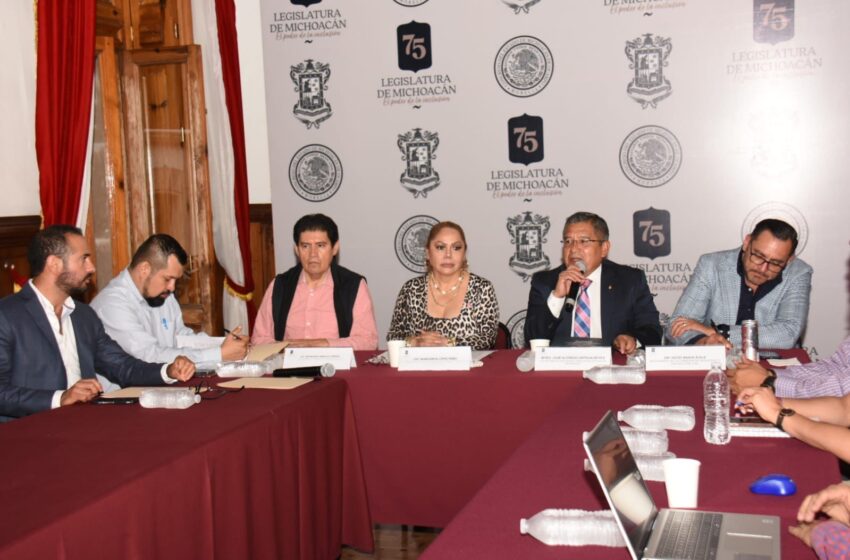  La seguridad de los michoacanos empieza  con bienestar de policías: margarita López