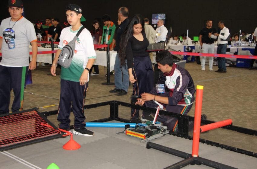  Inicia Cecytem competencias estatales de robótica