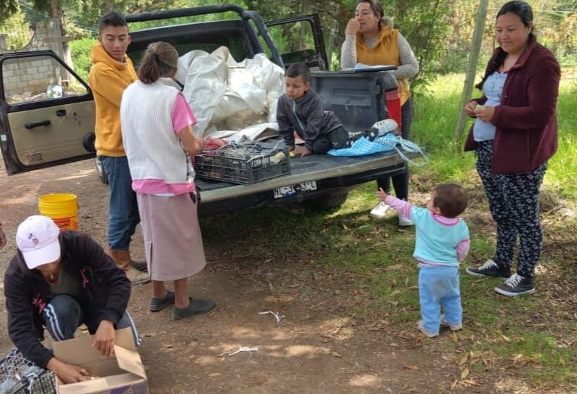  Entrega Sader paquetes de aves a 180 familias de la región Oriente