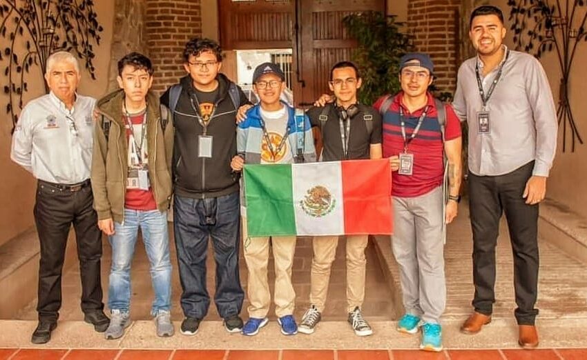  Alumno de Cherán gana plata en Olimpiada de Física en Honduras
