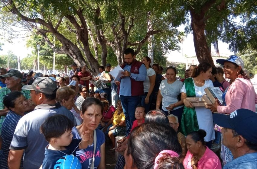  DIF Michoacán entrega dotaciones alimentarias en Buenavista