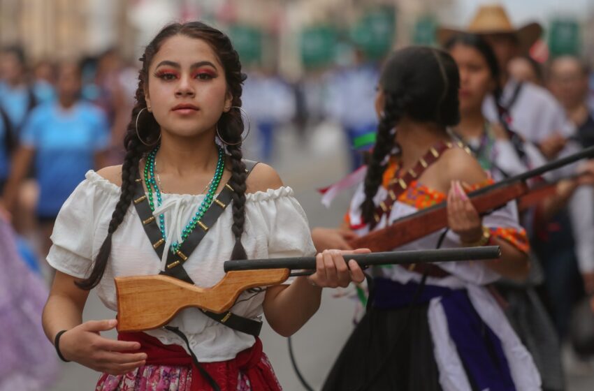 Todo listo para el desfile cívico deportivo de la Revolución Mexicana