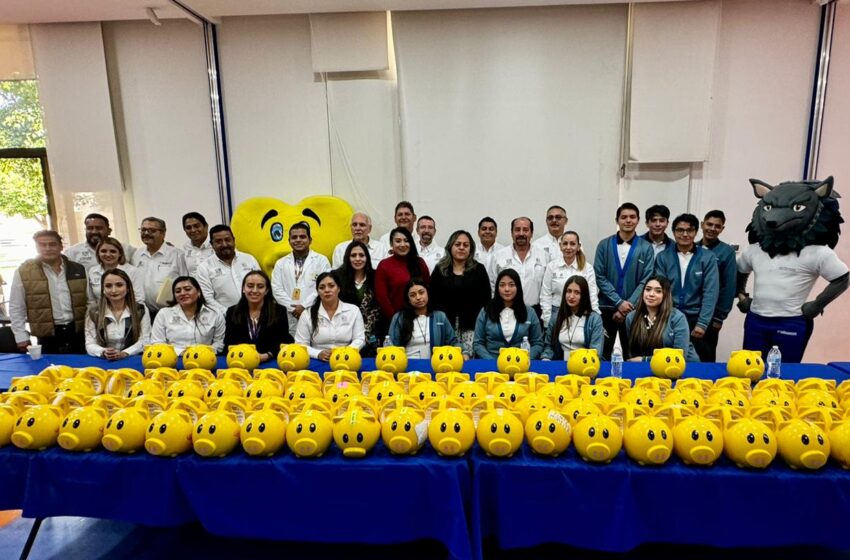  Entrega Cobaem 127 alcancías del Boteo Teletón 2023