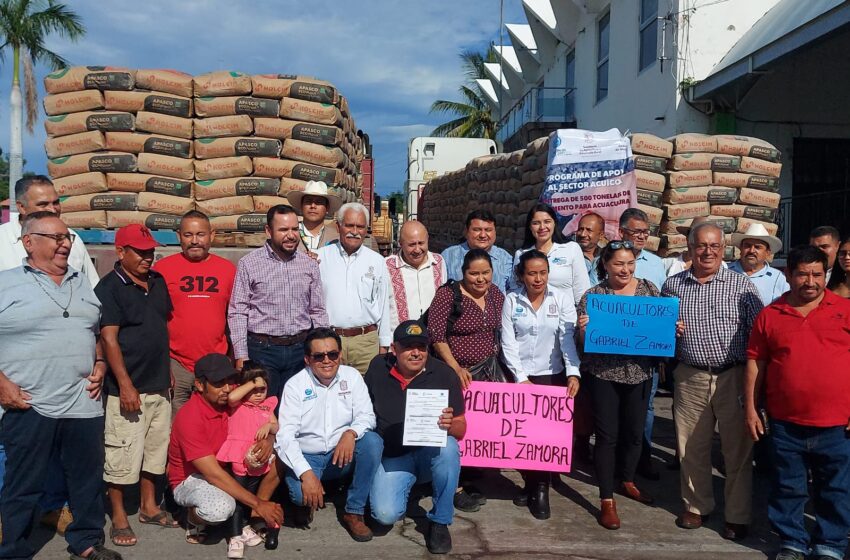 Entregan Sader y Compesca apoyos para rehabilitar infraestructura acuícola en Tierra Caliente