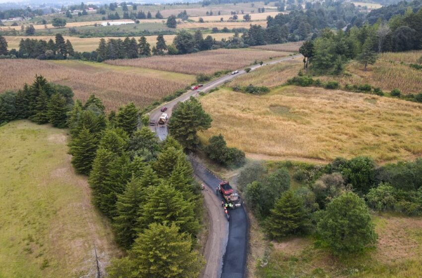  Rehabilita SCOP camino intermunicipal en el País de la Monarca