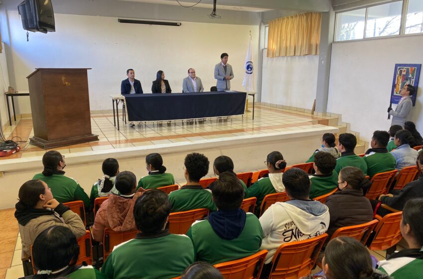 Conalep Ciudad Hidalgo signa convenio con la UNICLA