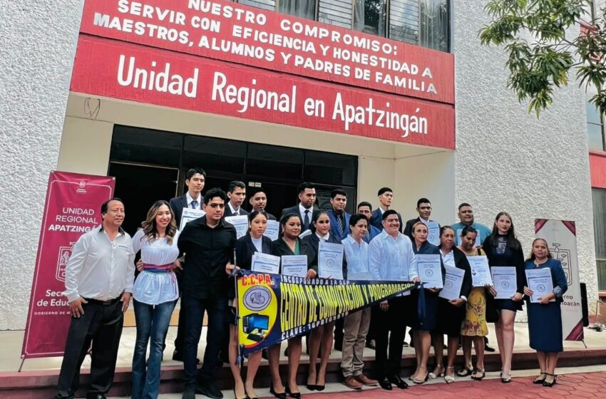  Concluyen adultos su formación laboral con SEE