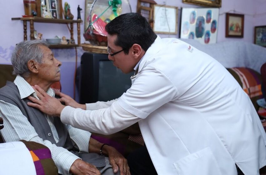  En 93 municipios reciben atención médica hasta la puerta de su casa