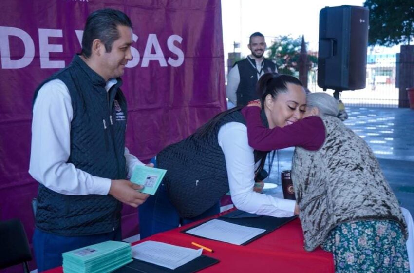  Ahorran adultos mayores más de 5 mdp en gestión de visa con Semigrante