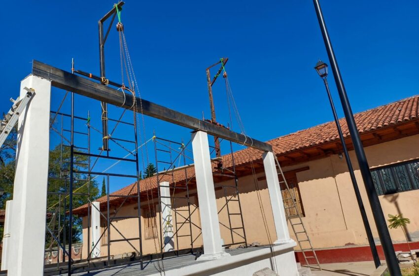  SCOP construye en Chilchota una pérgola con más de un mdp