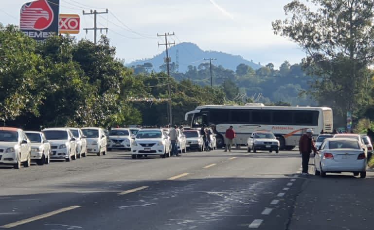  Guardia Civil y Policías locales ofrecen rutas alternas ante bloqueos carreteros