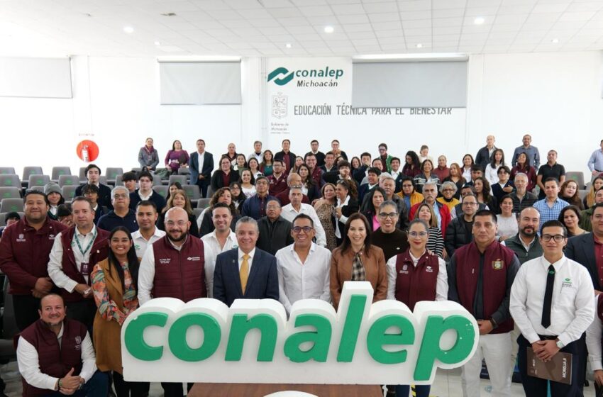 Renuevan equipo de cómputo para 13 planteles del Conalep Michoacán